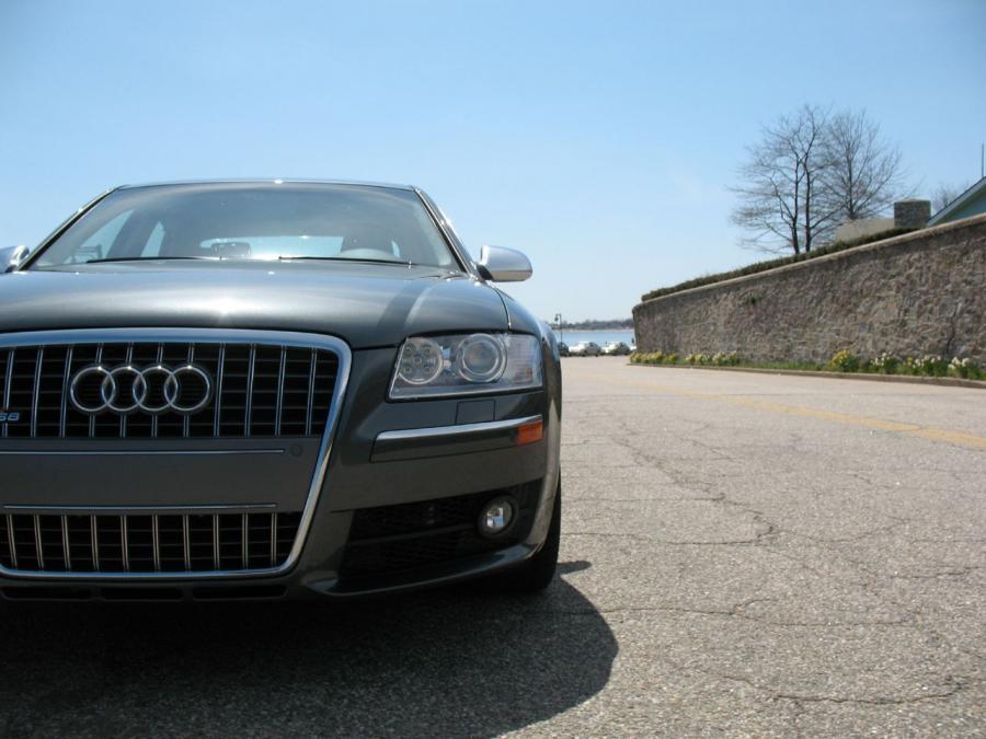 Детали экстерьера Audi S8 (D3) 2008 года  (NA) (фото 48 из 62)